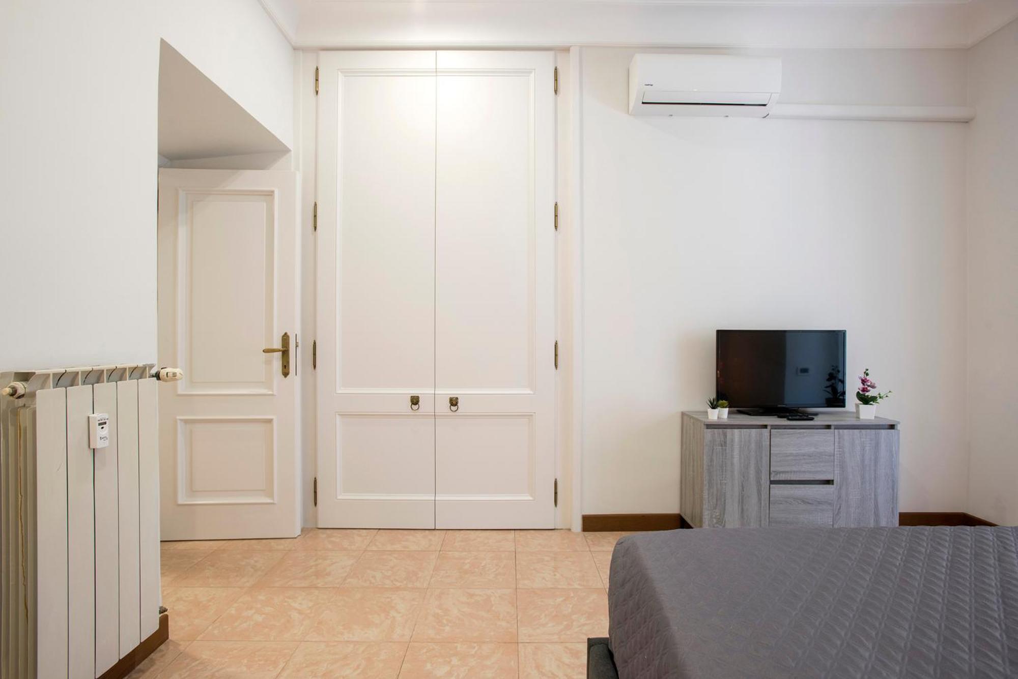 Апартаменты Appia Luxe - A Poche Fermate Del Centro Рим Экстерьер фото