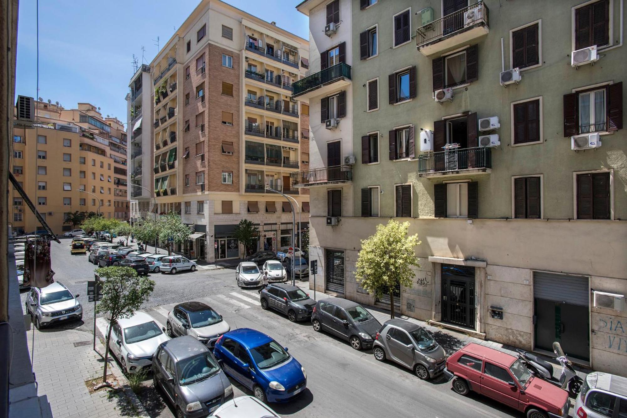 Апартаменты Appia Luxe - A Poche Fermate Del Centro Рим Экстерьер фото